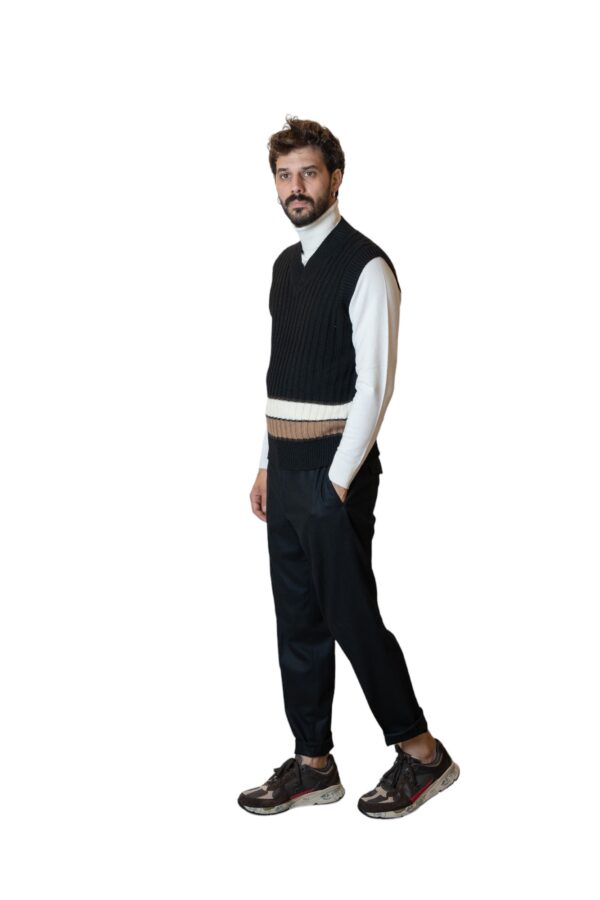TAGLIATORE GILET V LANA VERGINE NERO - immagine 2